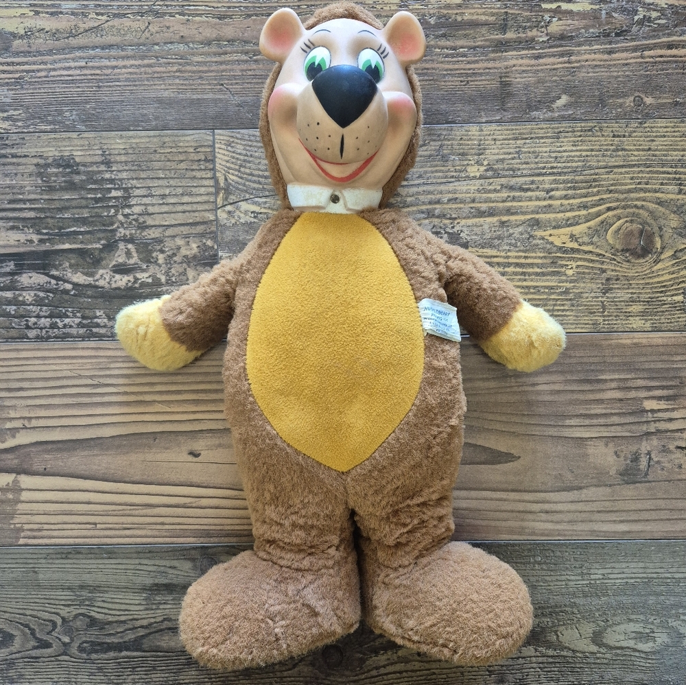 Vintage 1959 Huckleberry Hound Stuffed Animal